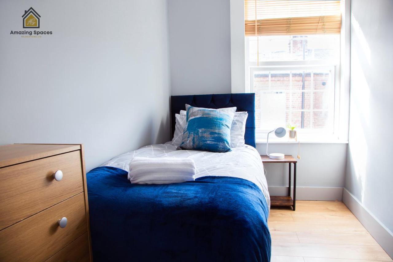 City Centre 2 Bed Flat Sleeps 3 For Work And Leisure With Free Wifi By Amazing Spaces Relocations Ltd Warrington Exteriör bild