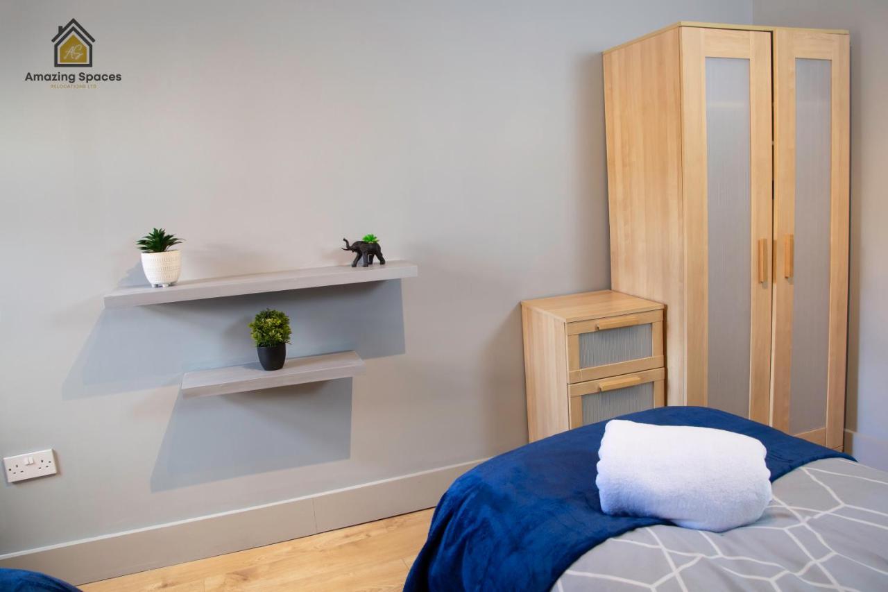 City Centre 2 Bed Flat Sleeps 3 For Work And Leisure With Free Wifi By Amazing Spaces Relocations Ltd Warrington Exteriör bild